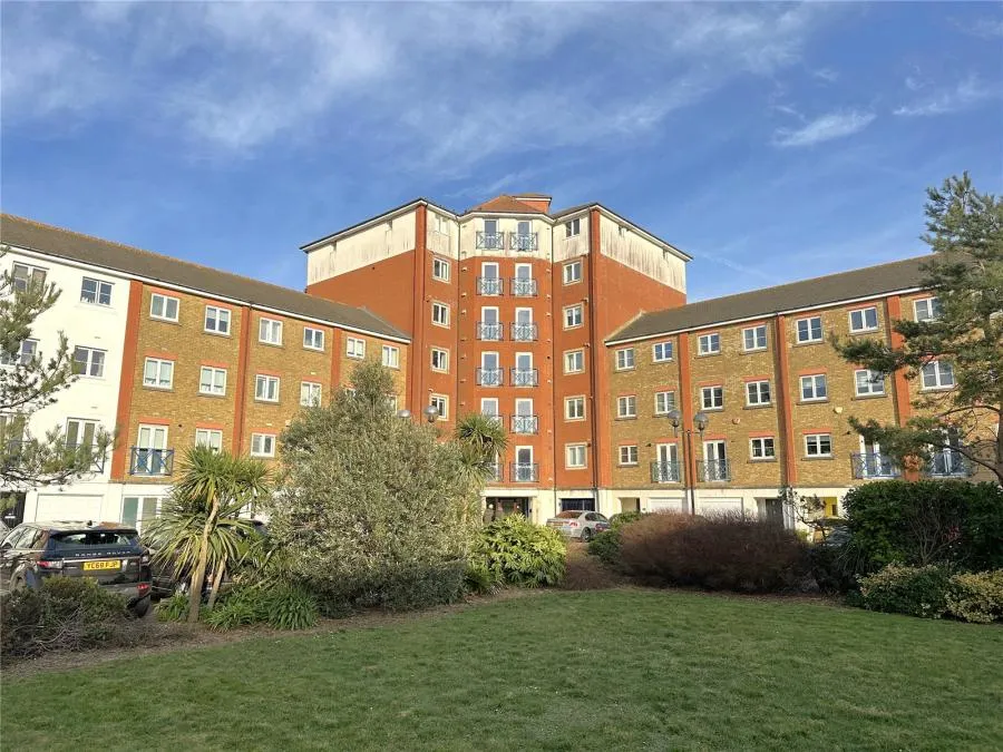 Dominica Court, Eastbourne, BN23, photo 11