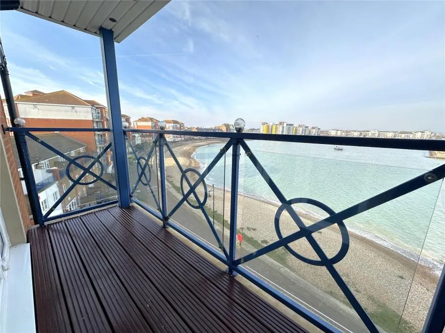 Dominica Court, Eastbourne, BN23, photo 3