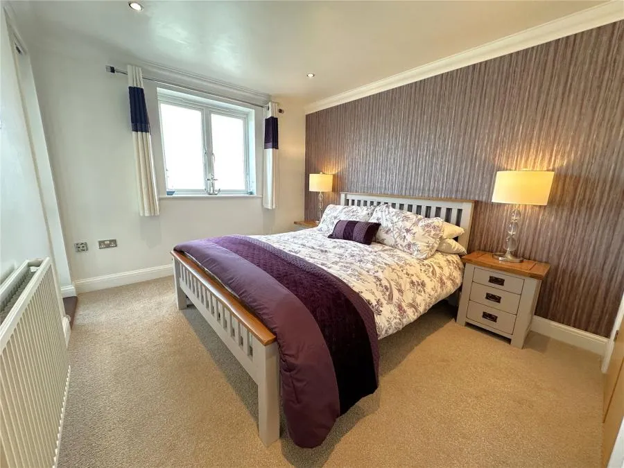 Dominica Court, Eastbourne, BN23, photo 6