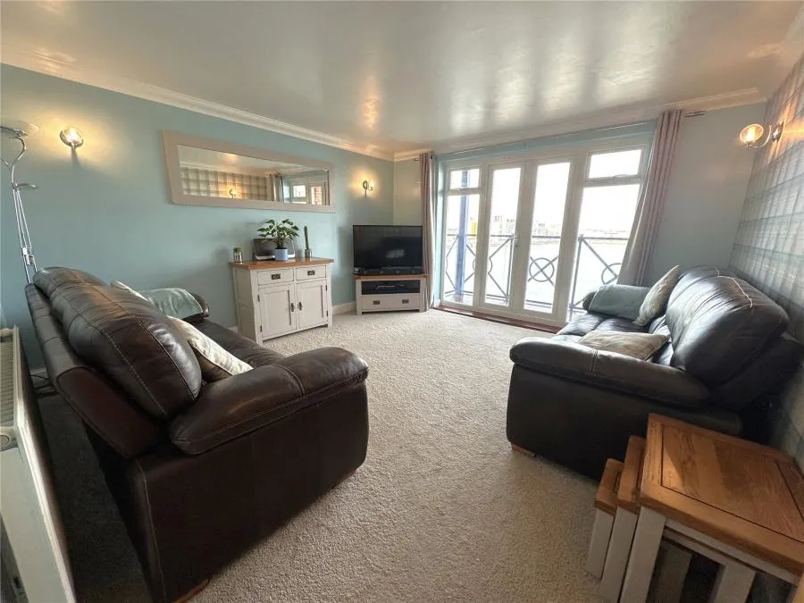 Dominica Court, Eastbourne, BN23, photo 4