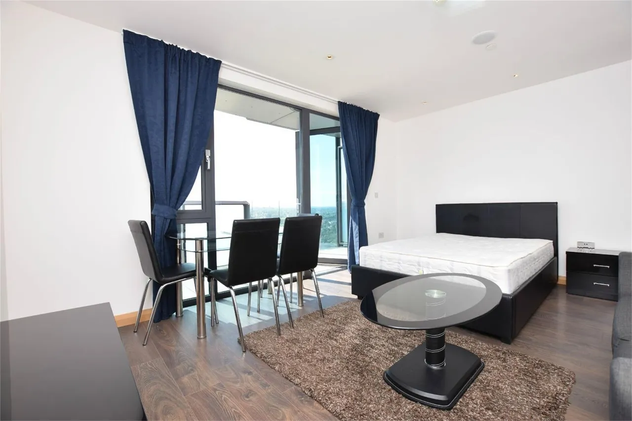 Fulton Road, Wembley, HA9, photo 2