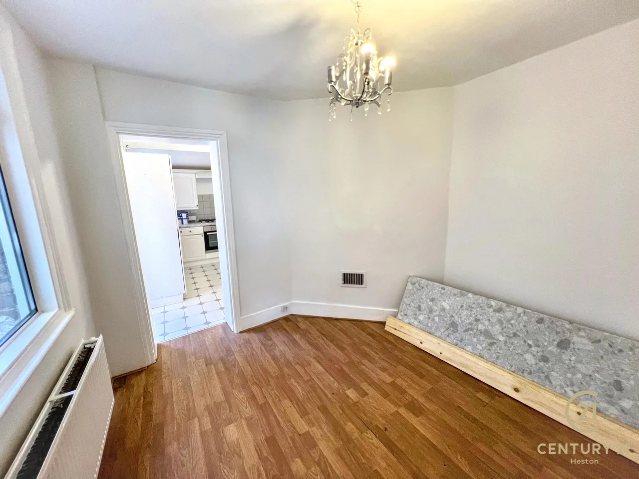 Maswell Park Crescent, Hounslow, TW3, photo 4