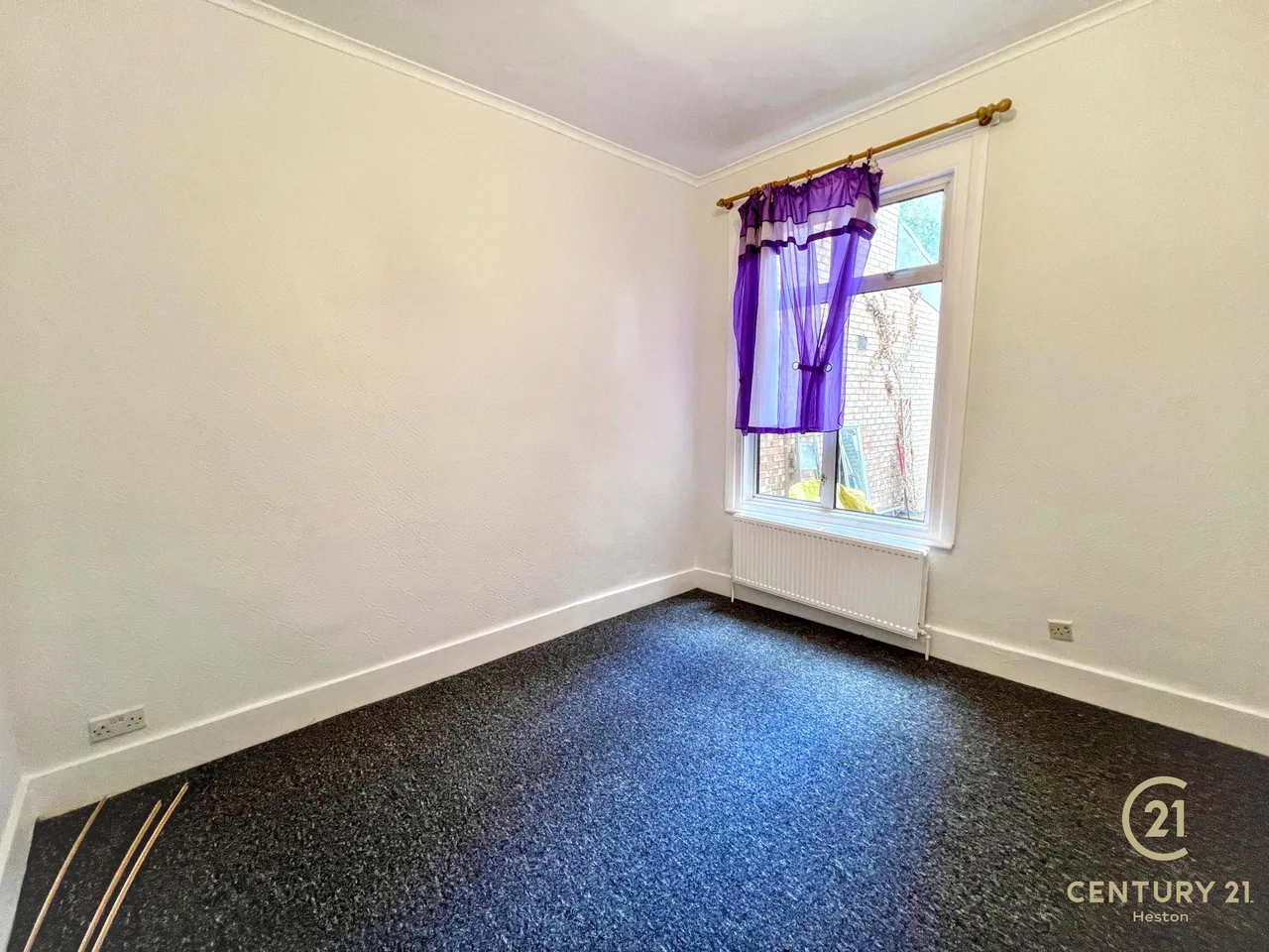 Maswell Park Crescent, Hounslow, TW3, photo 8
