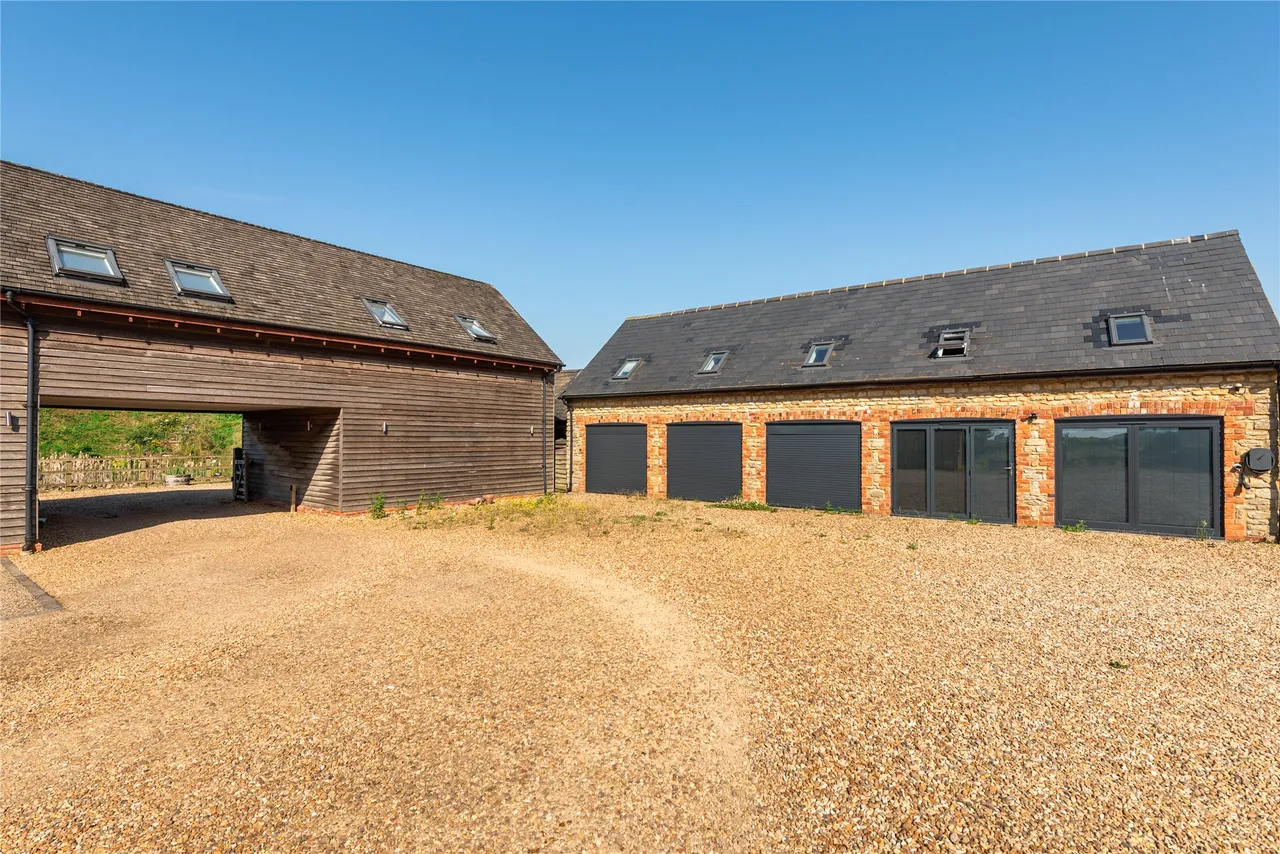 High Barn, Hungate End Farm, MK19, photo 14