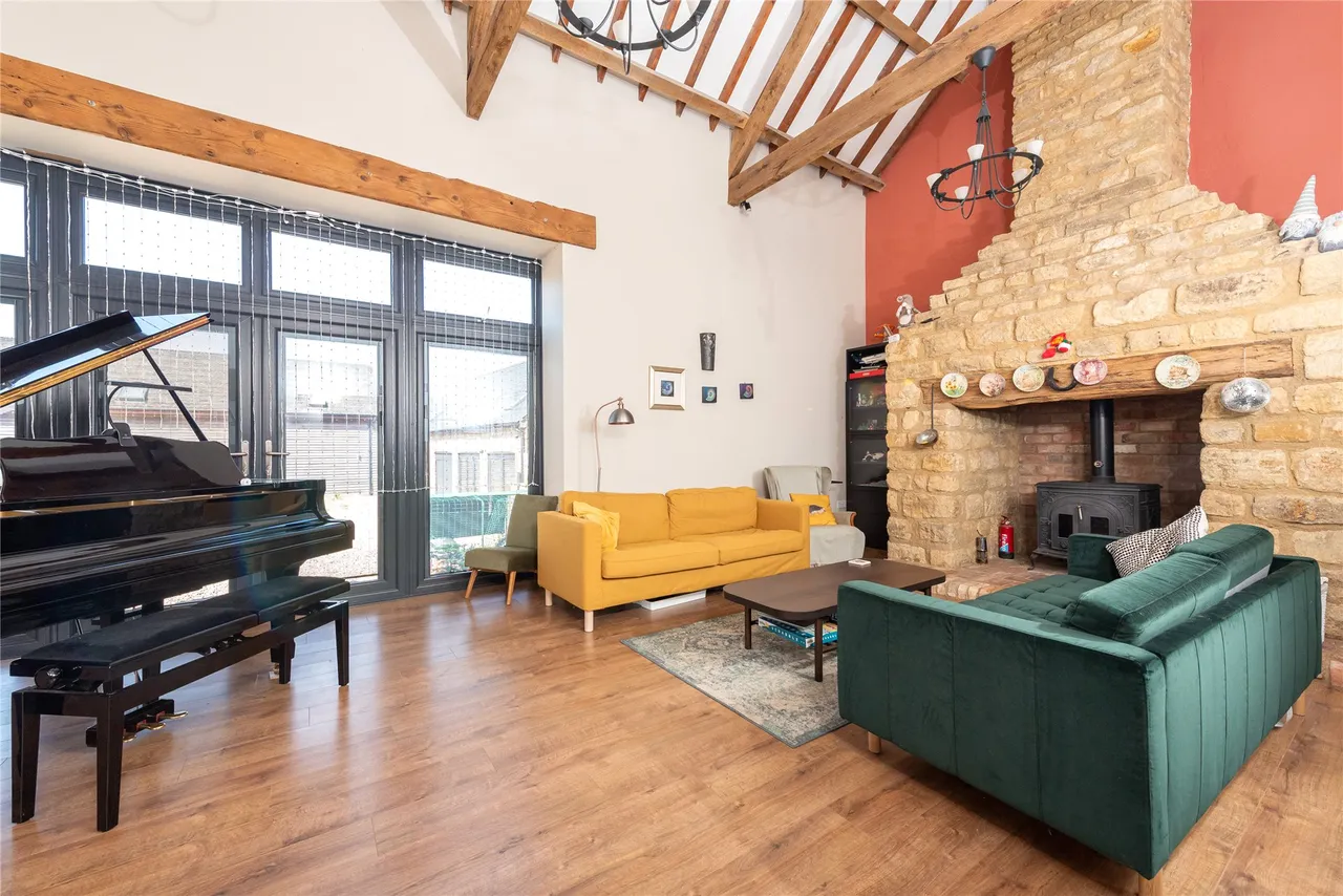 High Barn, Hungate End Farm, MK19, photo 19