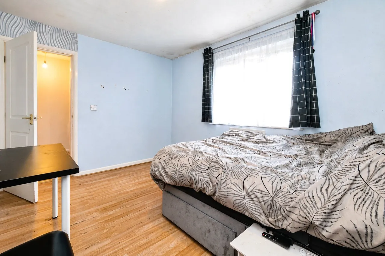 Ronnie Lane, Manor Park, E12, photo 9