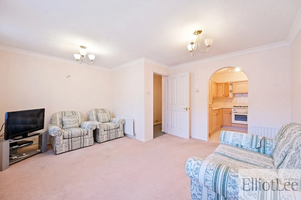 Uxbridge Road, Cherry Court, HA5, photo 3