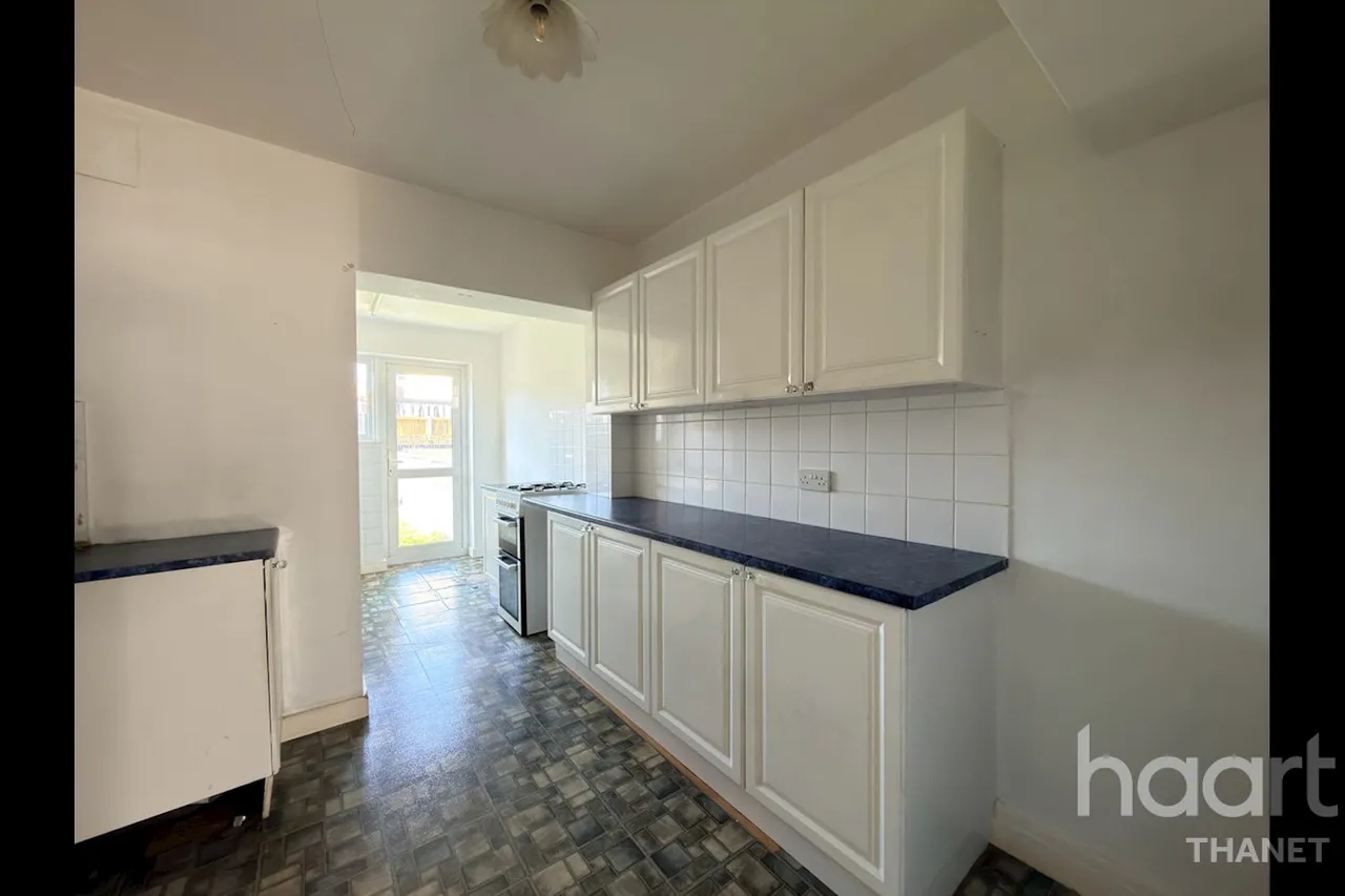 Hastings Avenue, Margate, CT9, photo 3