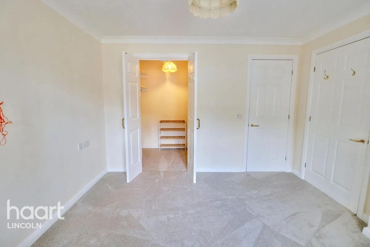 Minster Court, Bracebridge Heath, LN4, photo 8