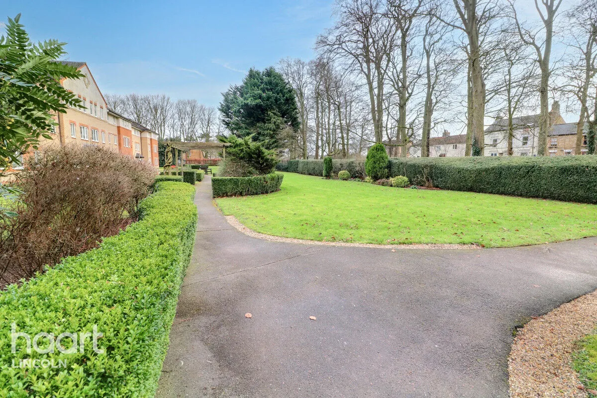 Minster Court, Bracebridge Heath, LN4, photo 25