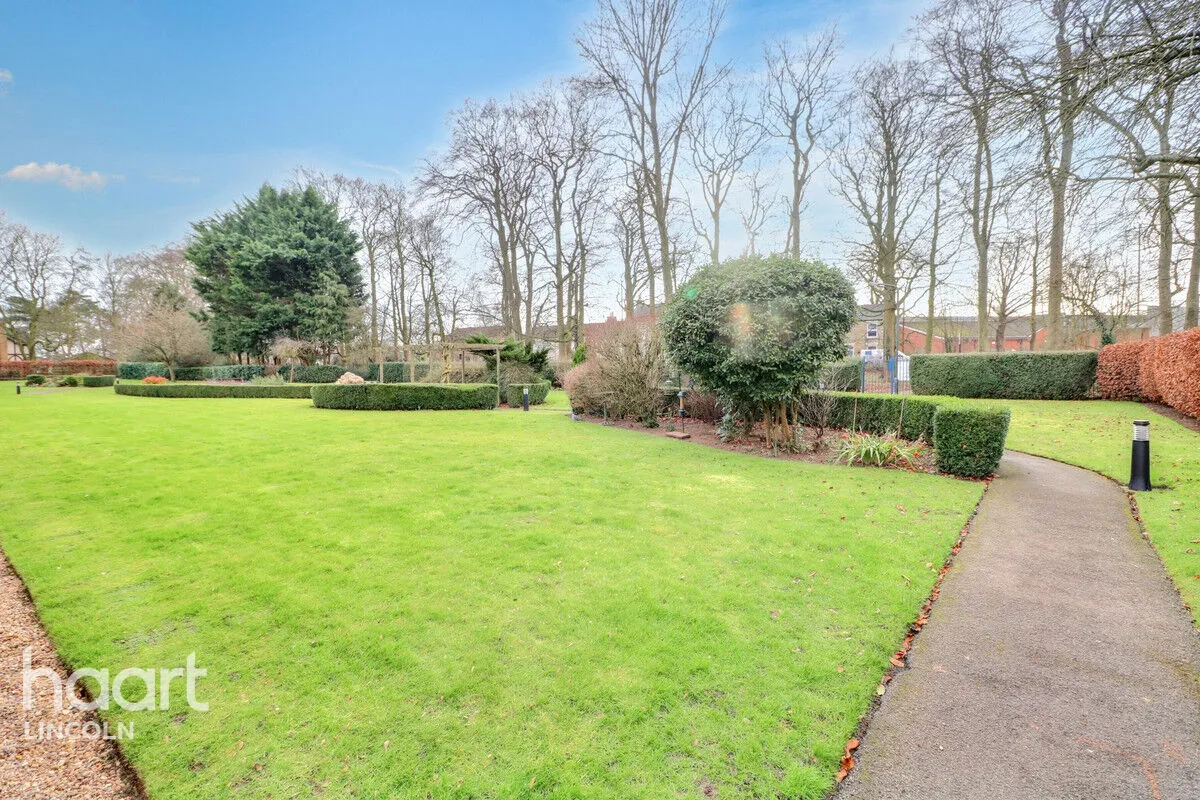 Minster Court, Bracebridge Heath, LN4, photo 24