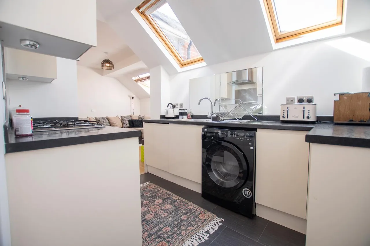 Blenheim Road, Eastleigh, Hampshire, SO50 5NR, photo 4
