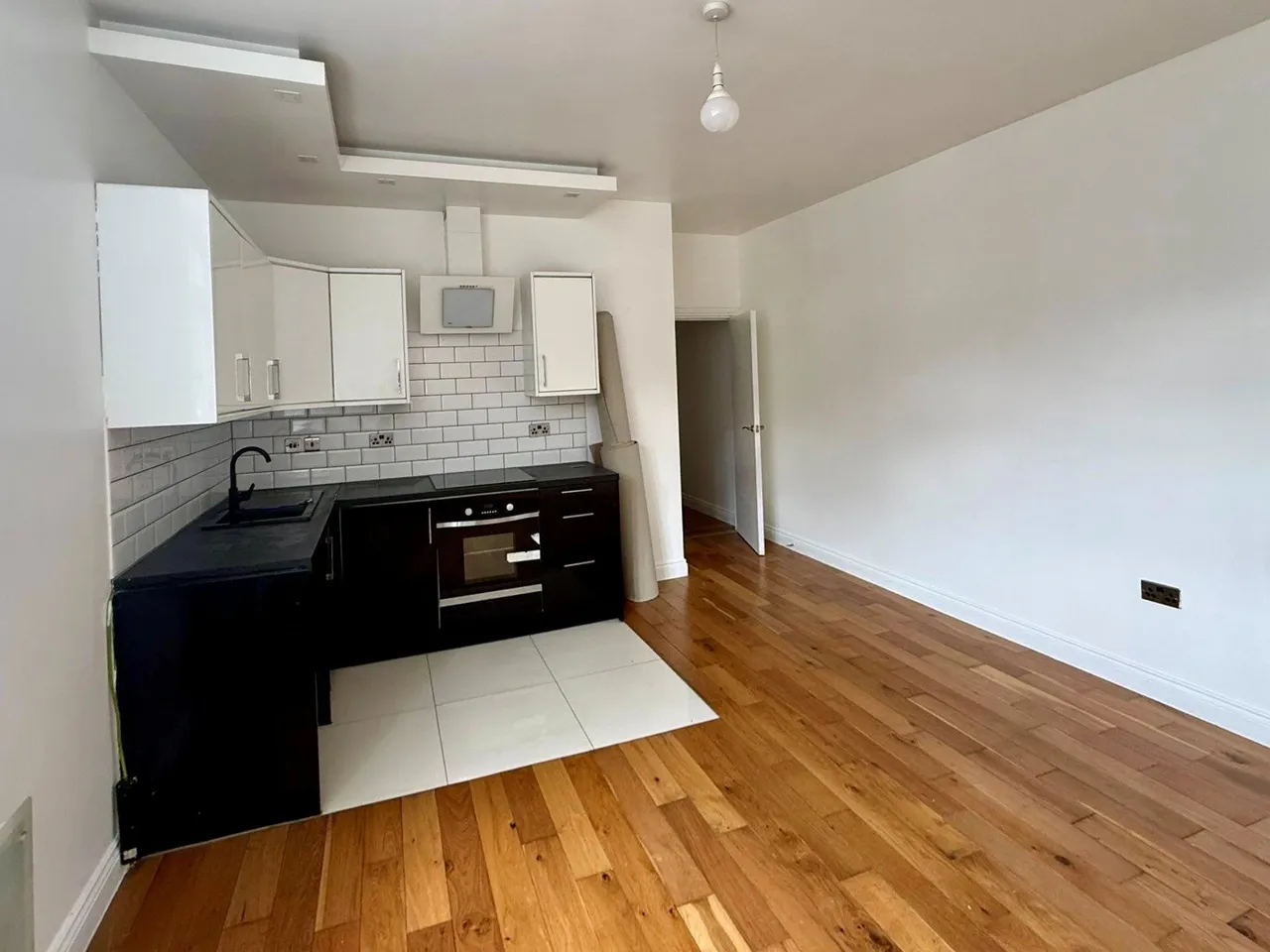 Windmill Place, Southall, UB2, photo 4