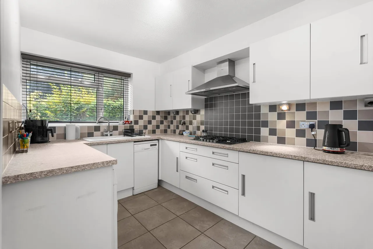 Dicket Mead, Welwyn, AL6, photo 3