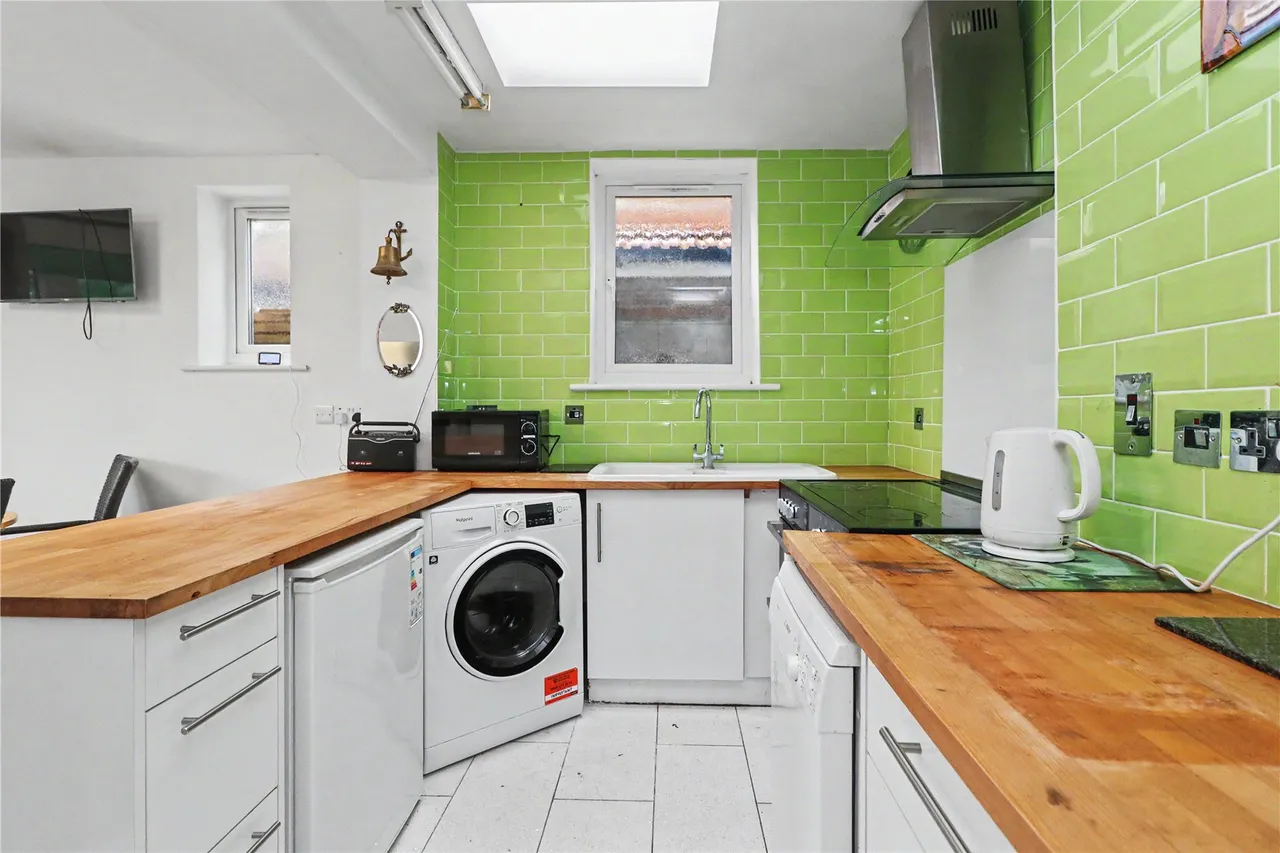 Rydens Way, Woking, GU22, photo 14