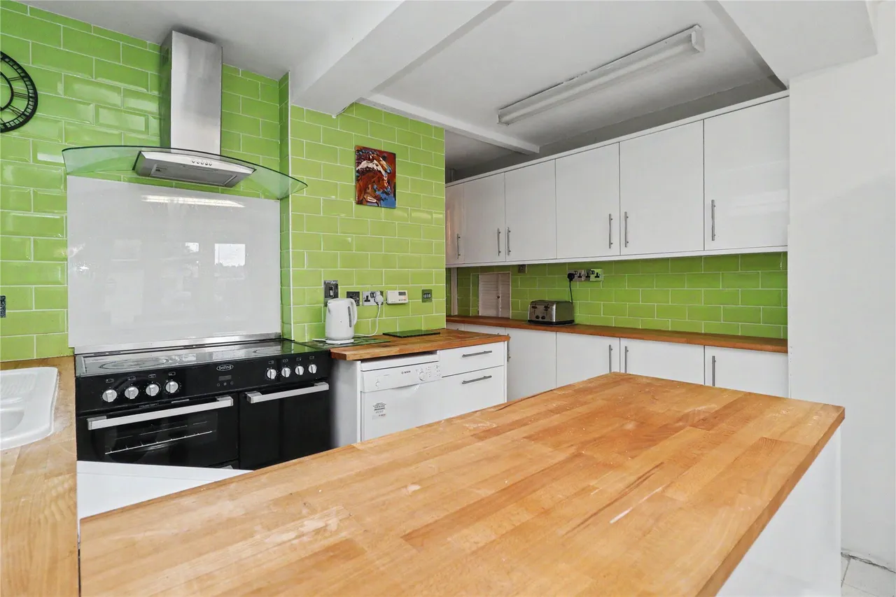 Rydens Way, Woking, GU22, photo 13