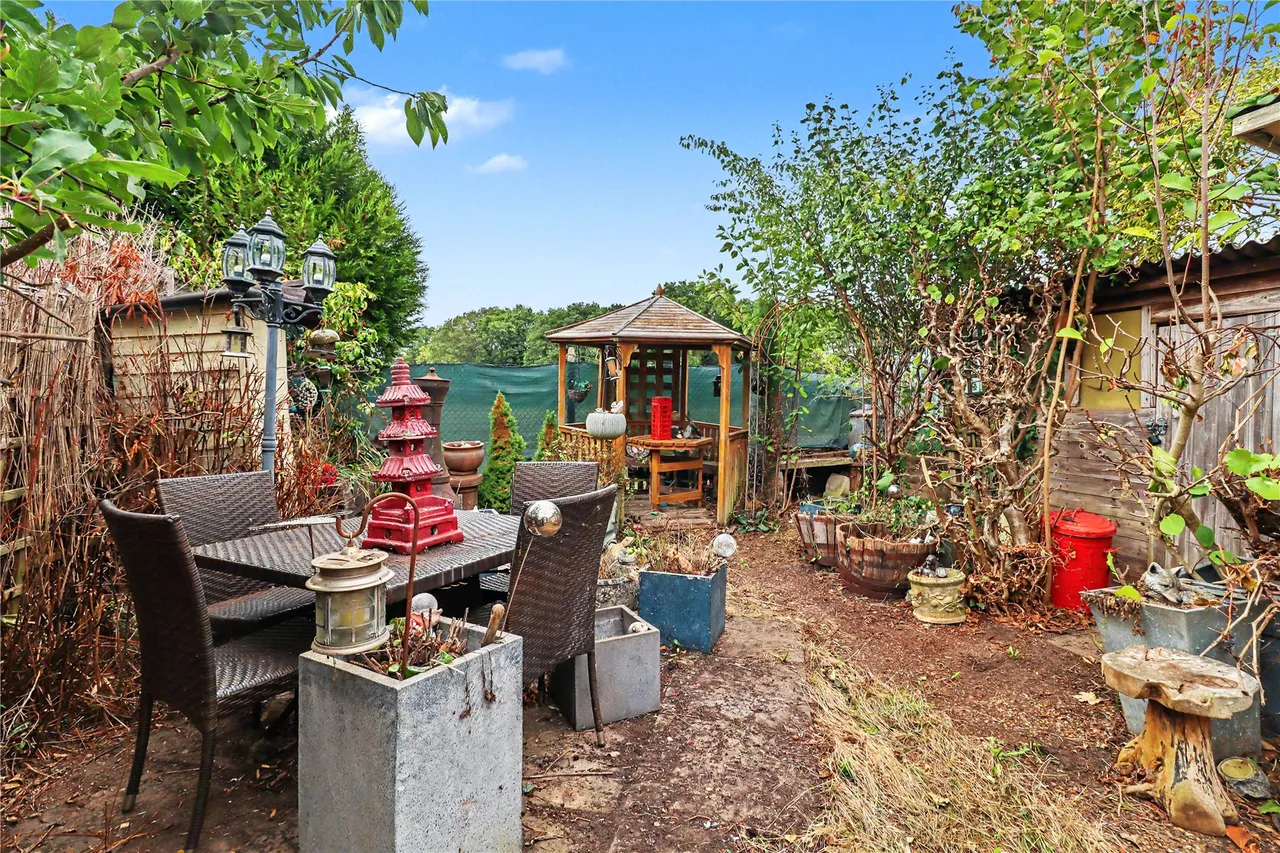 Rydens Way, Woking, GU22, photo 19
