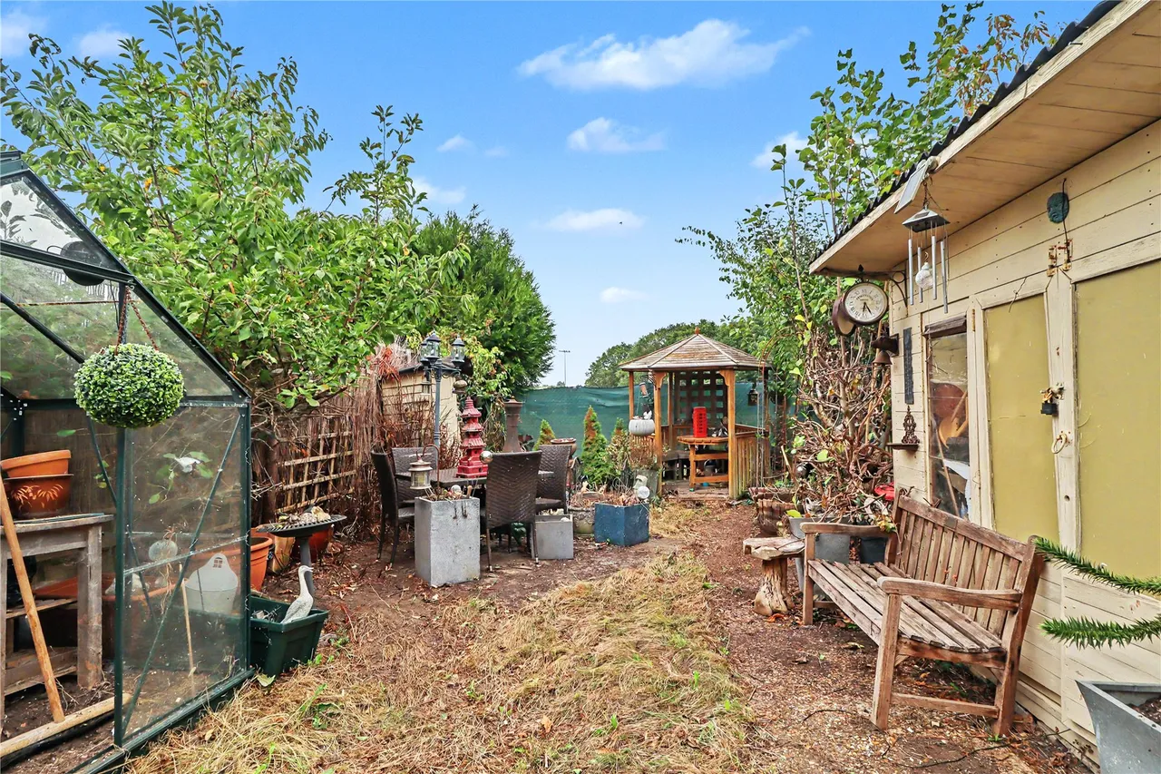 Rydens Way, Woking, GU22, photo 10
