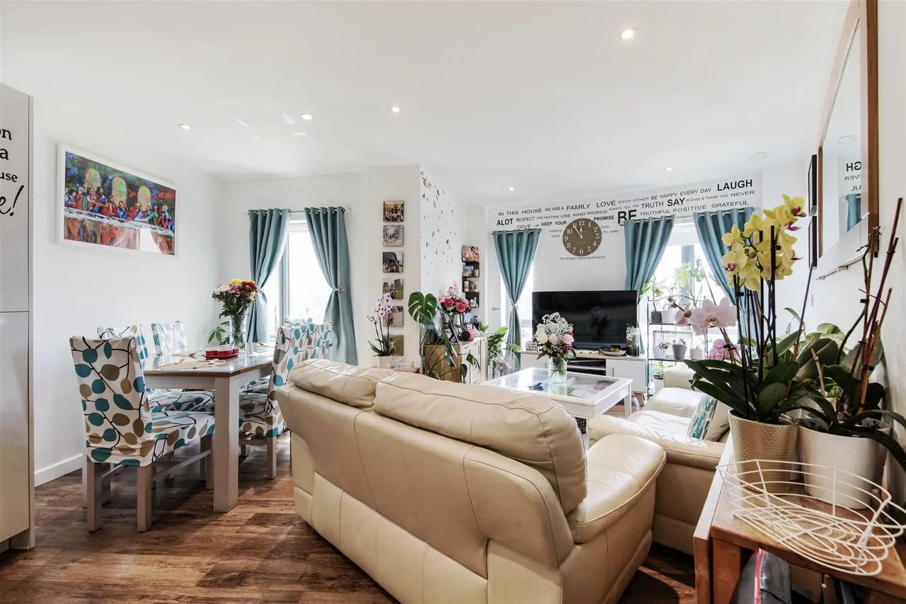 Neasden Lane, Willesden, NW10, photo 8