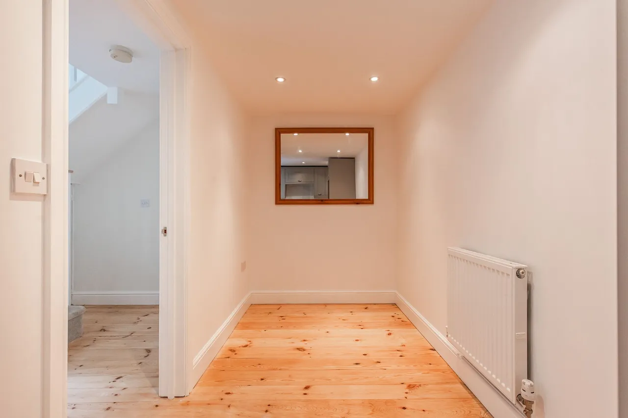 Delightfully Modernised Family Home i, photo 10