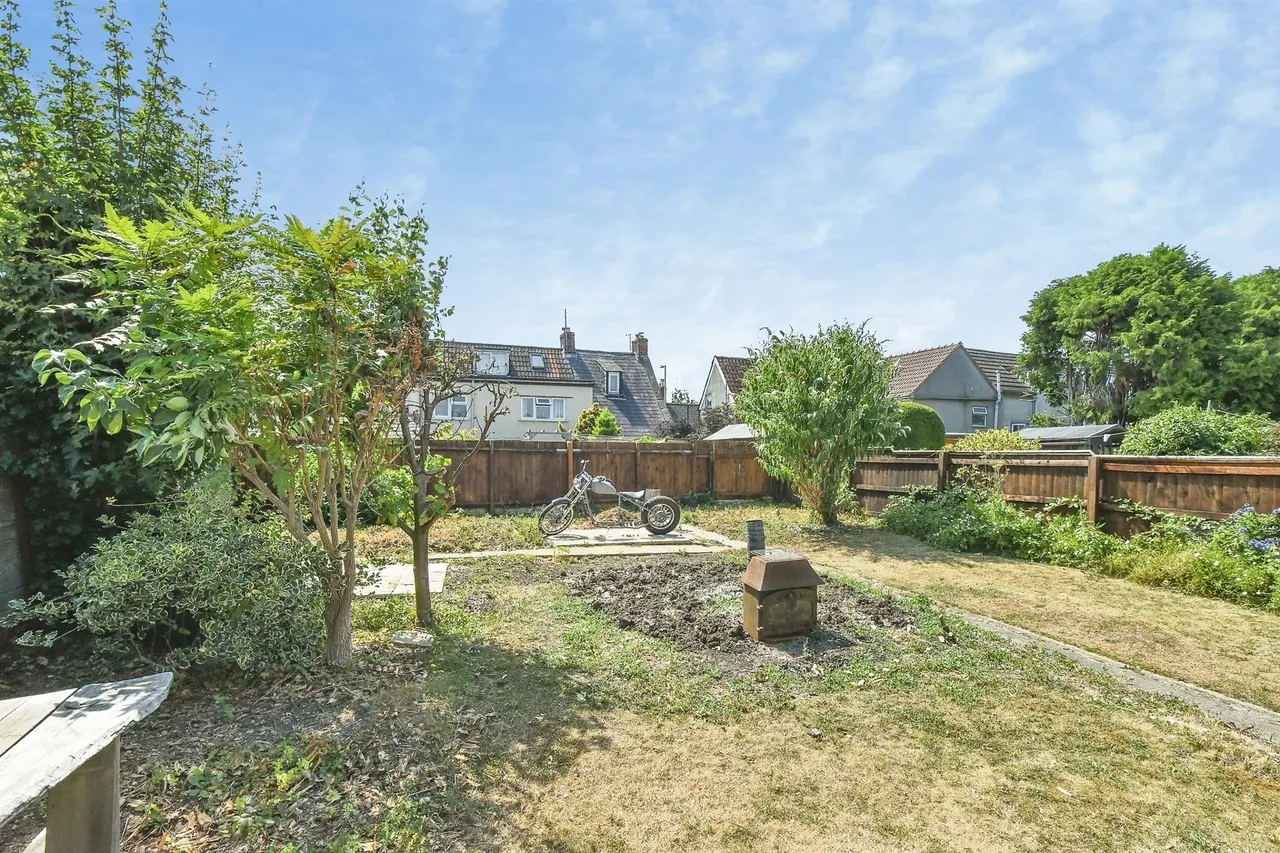 Horsebrook Park, Calne, SN11, photo 9