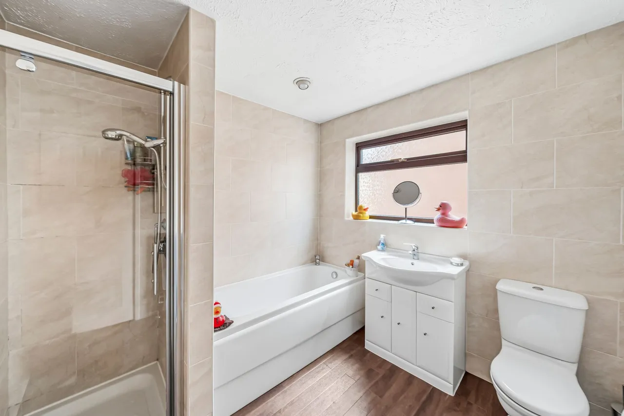 Magdalen Drive, Ashton-In-Makerfield, WN4, photo 11