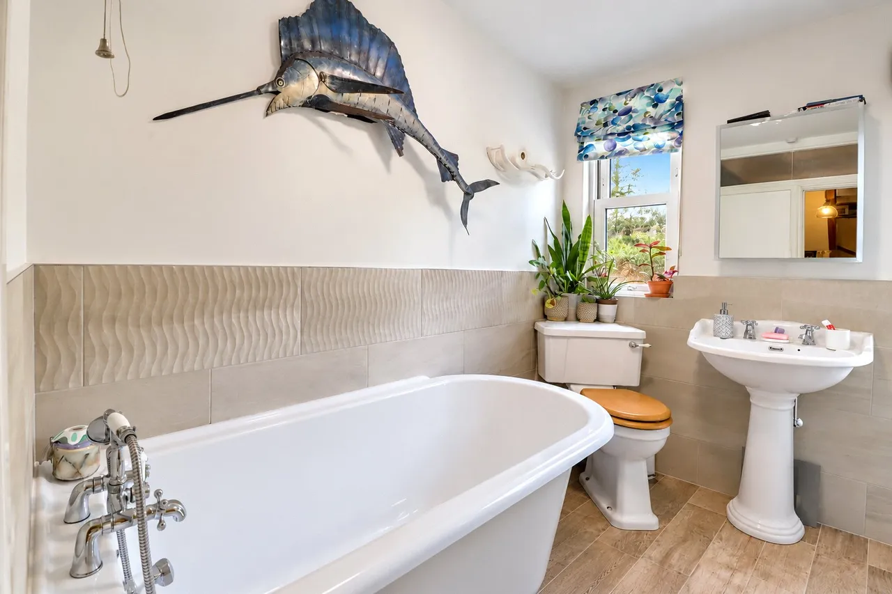 Anstey Way, Instow, EX39, photo 21