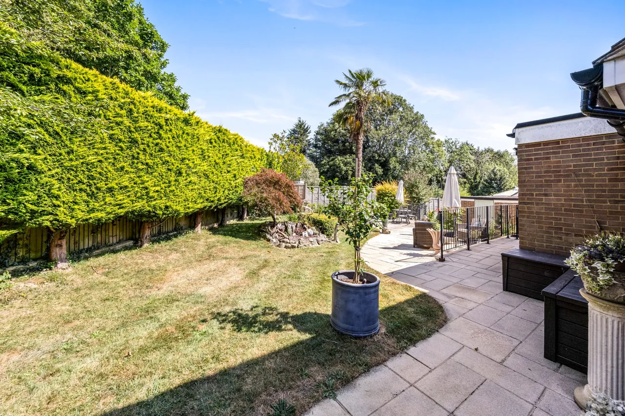 Thornden, Cowfold, RH13, photo 17