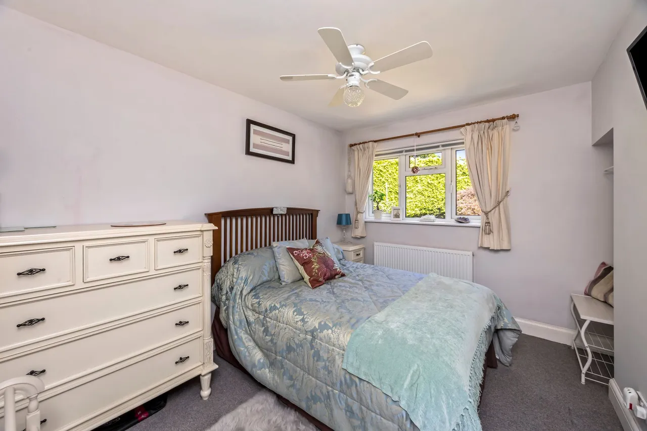 Thornden, Cowfold, RH13, photo 11