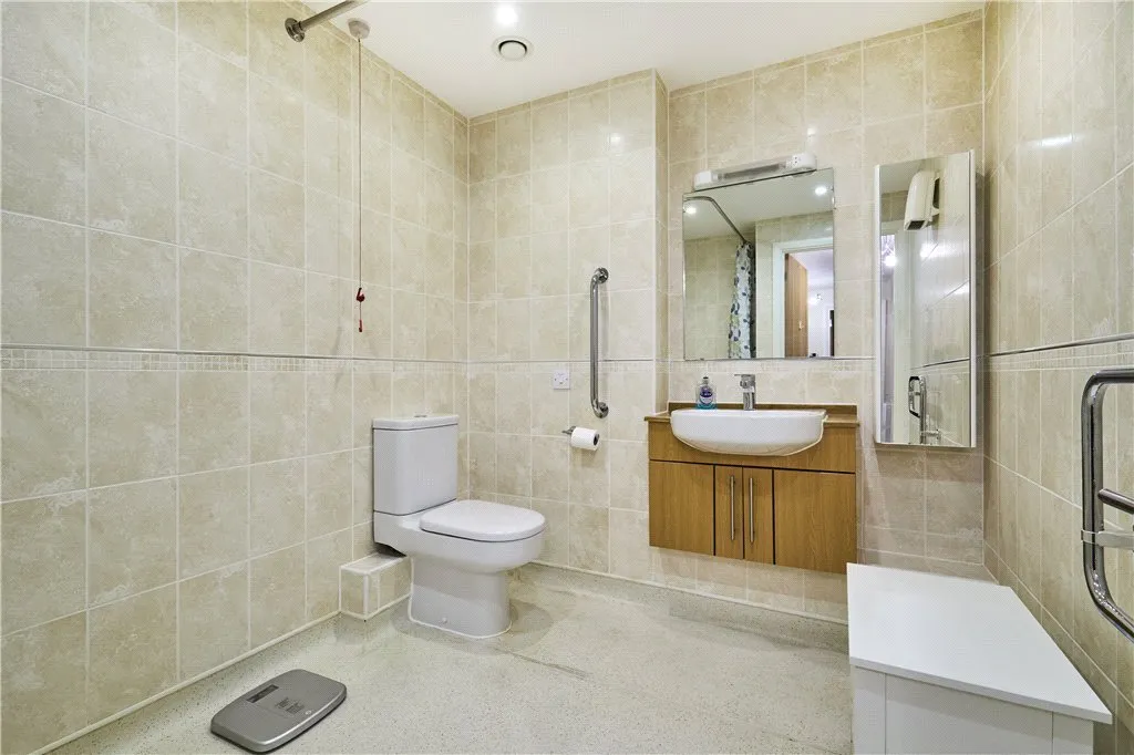 Squirrel Way, Leeds, LS17, photo 7