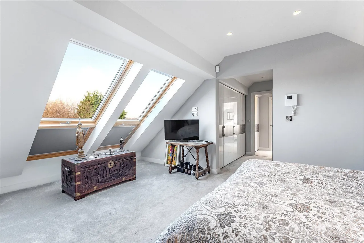 Wigton Lane, Alwoodley, LS17, photo 9