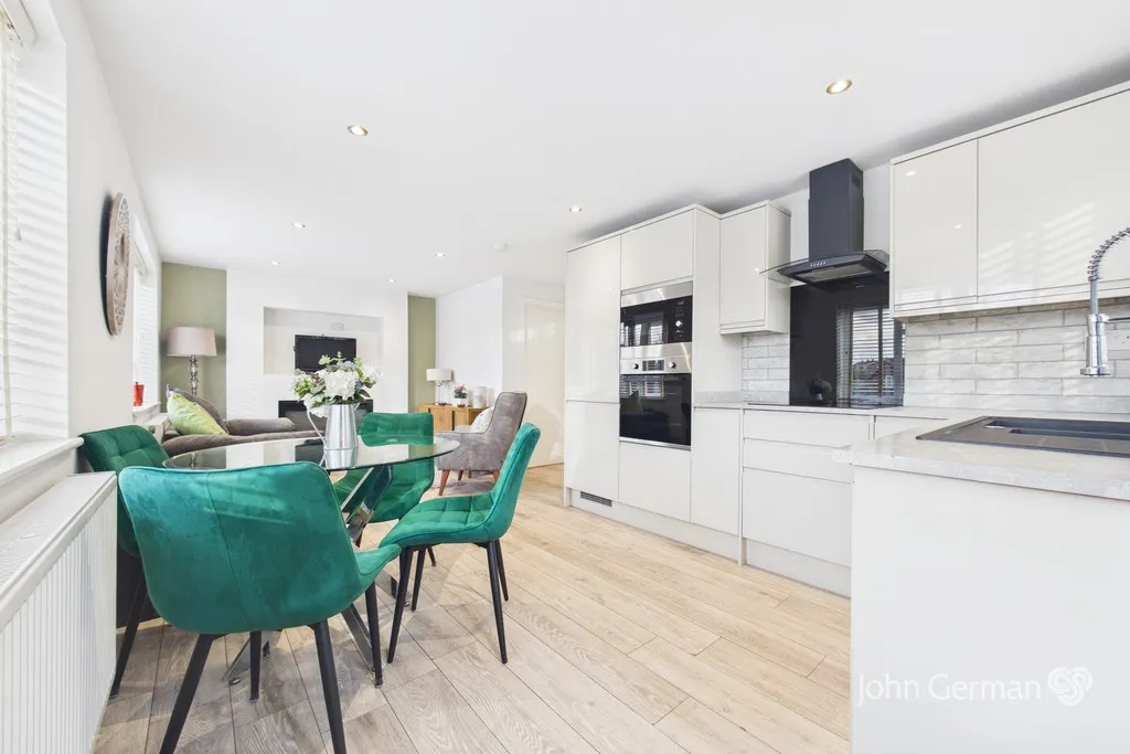 Highwood Road, Uttoxeter, photo 26
