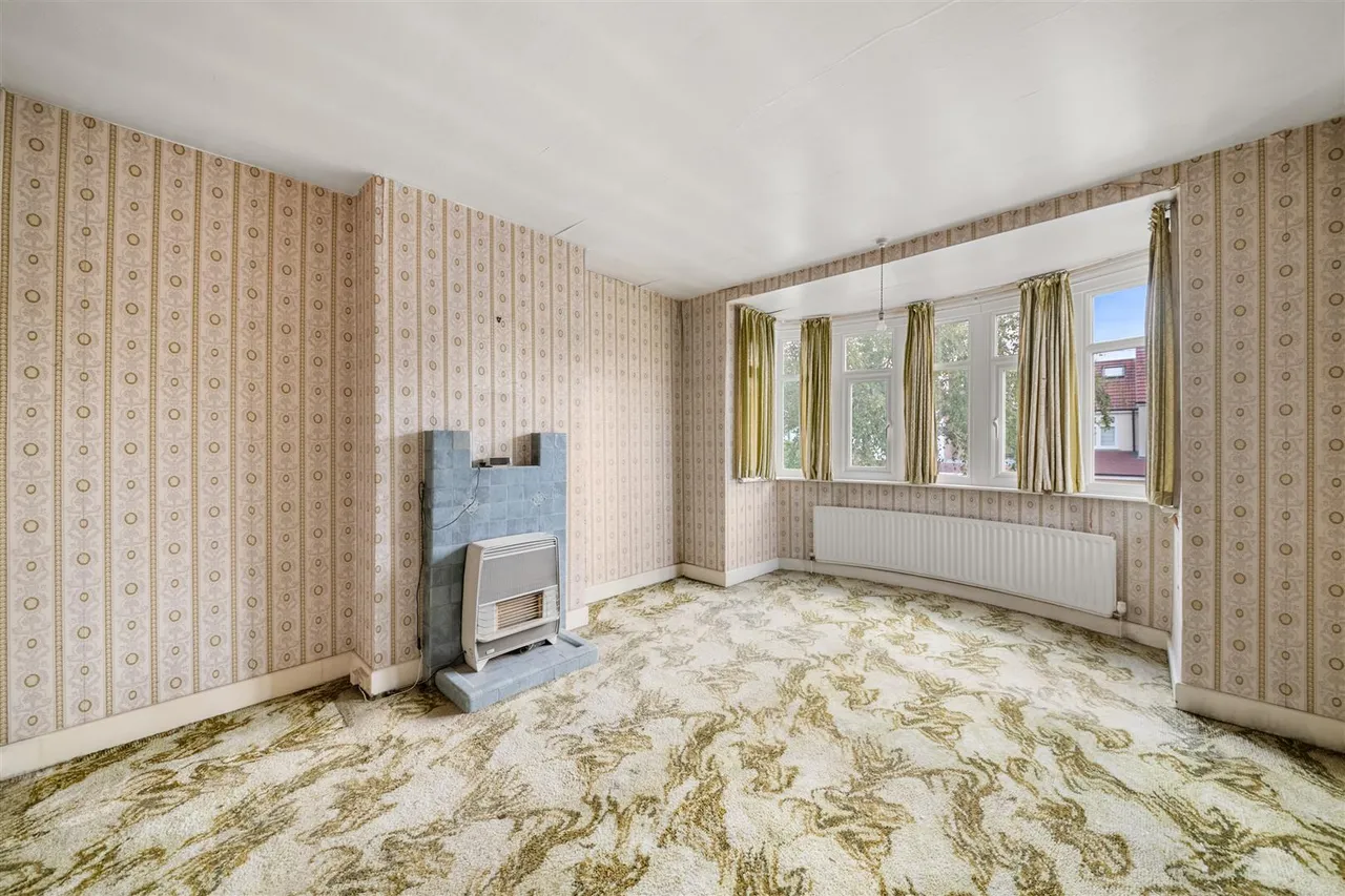 Cranborne Avenue, Norwood Green, photo 7