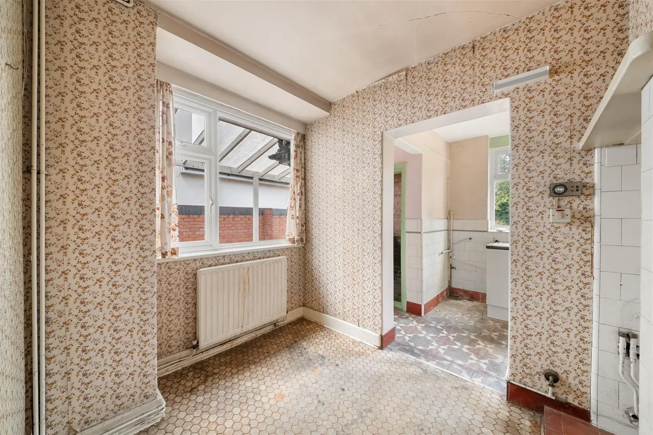 Cranborne Avenue, Norwood Green, photo 6
