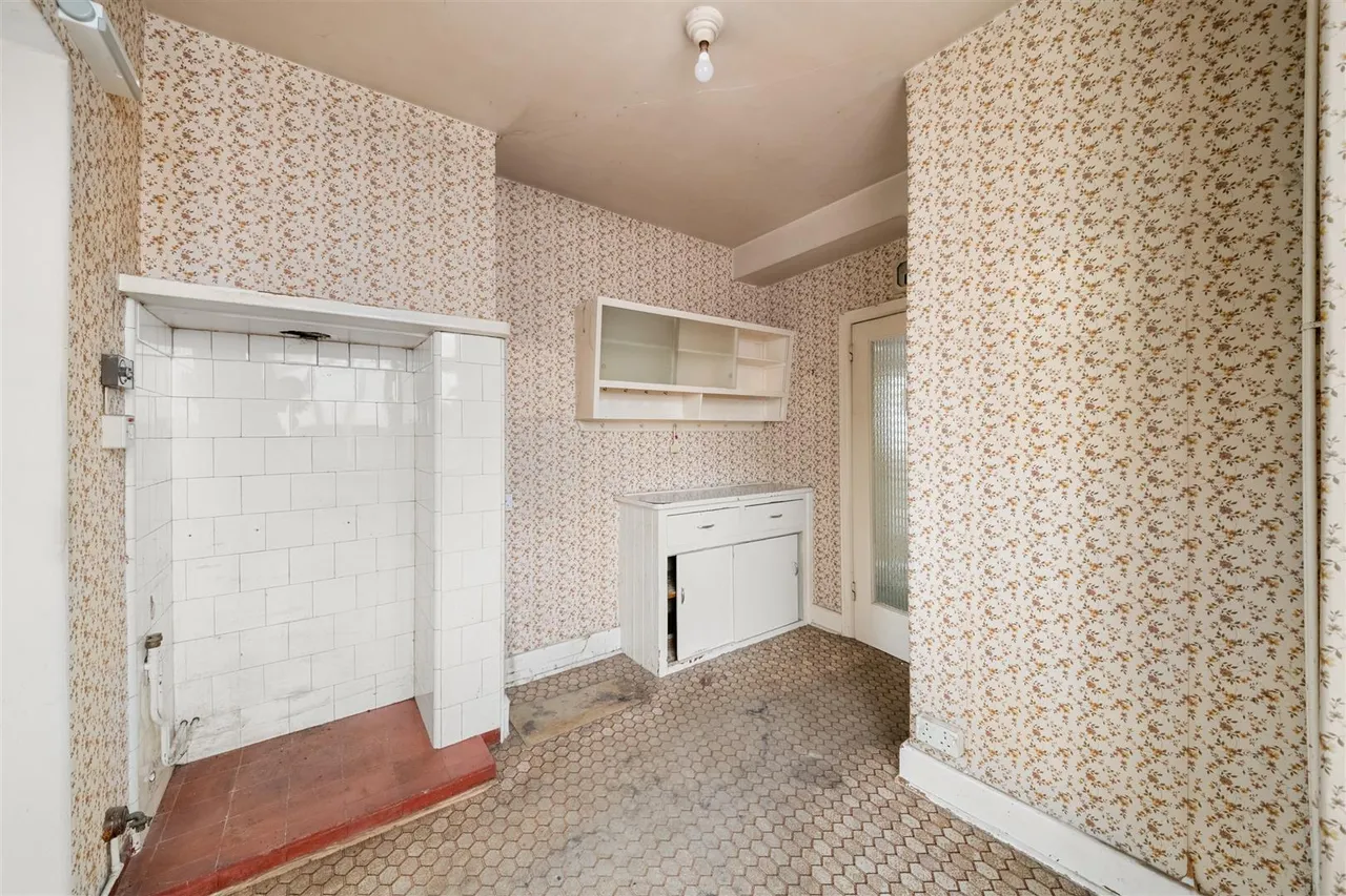 Cranborne Avenue, Norwood Green, photo 4