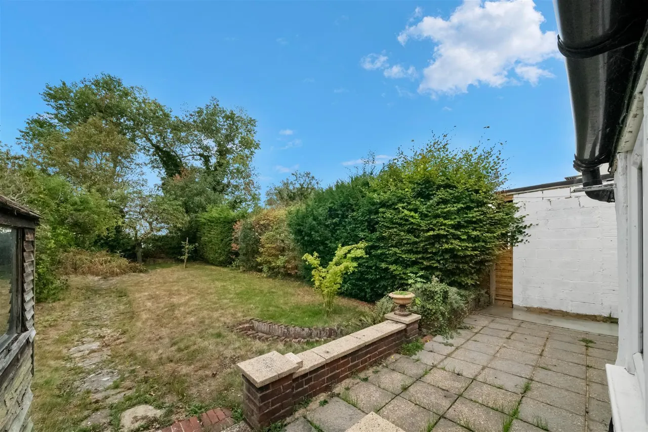 Cranborne Avenue, Norwood Green, photo 15