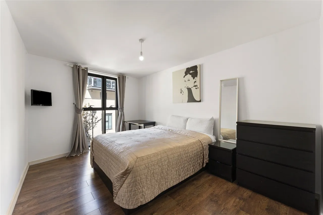 St. Mary's Road, Surbiton, KT6, photo 5