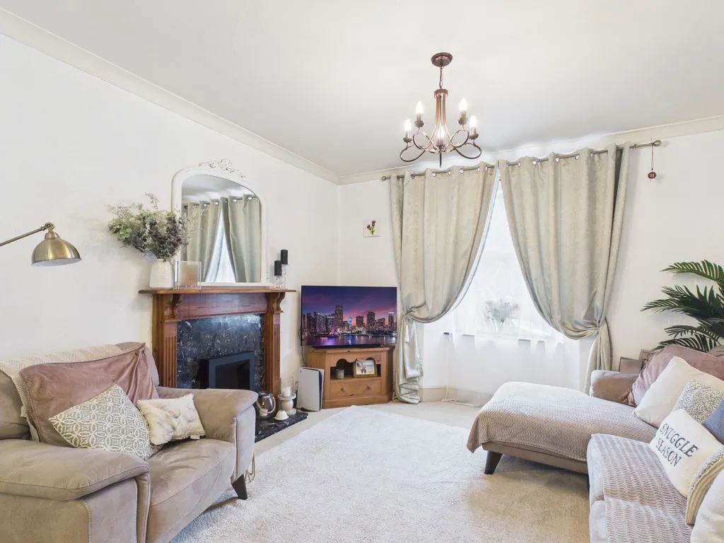 Woodland's Terrace Lanner, Redruth, photo 4