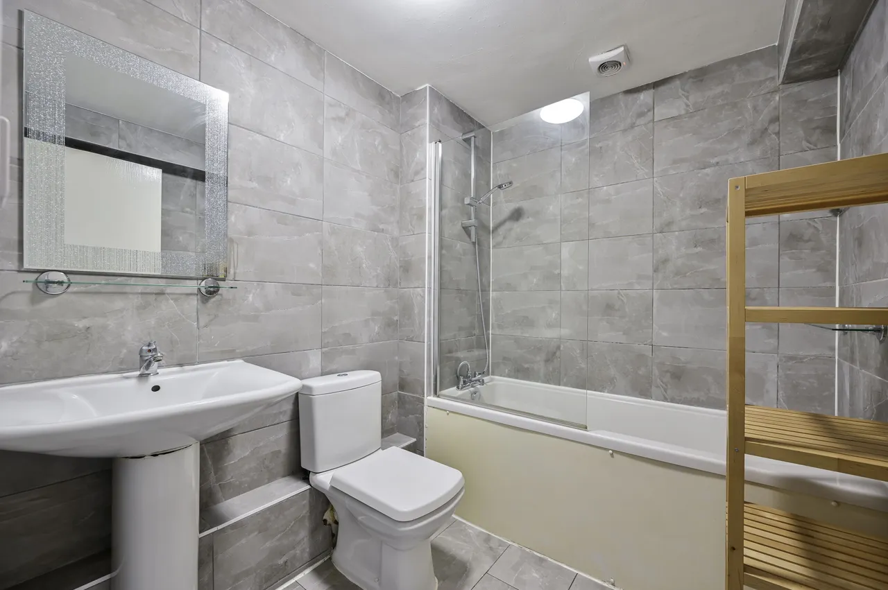 61 Jade Close, London, photo 6