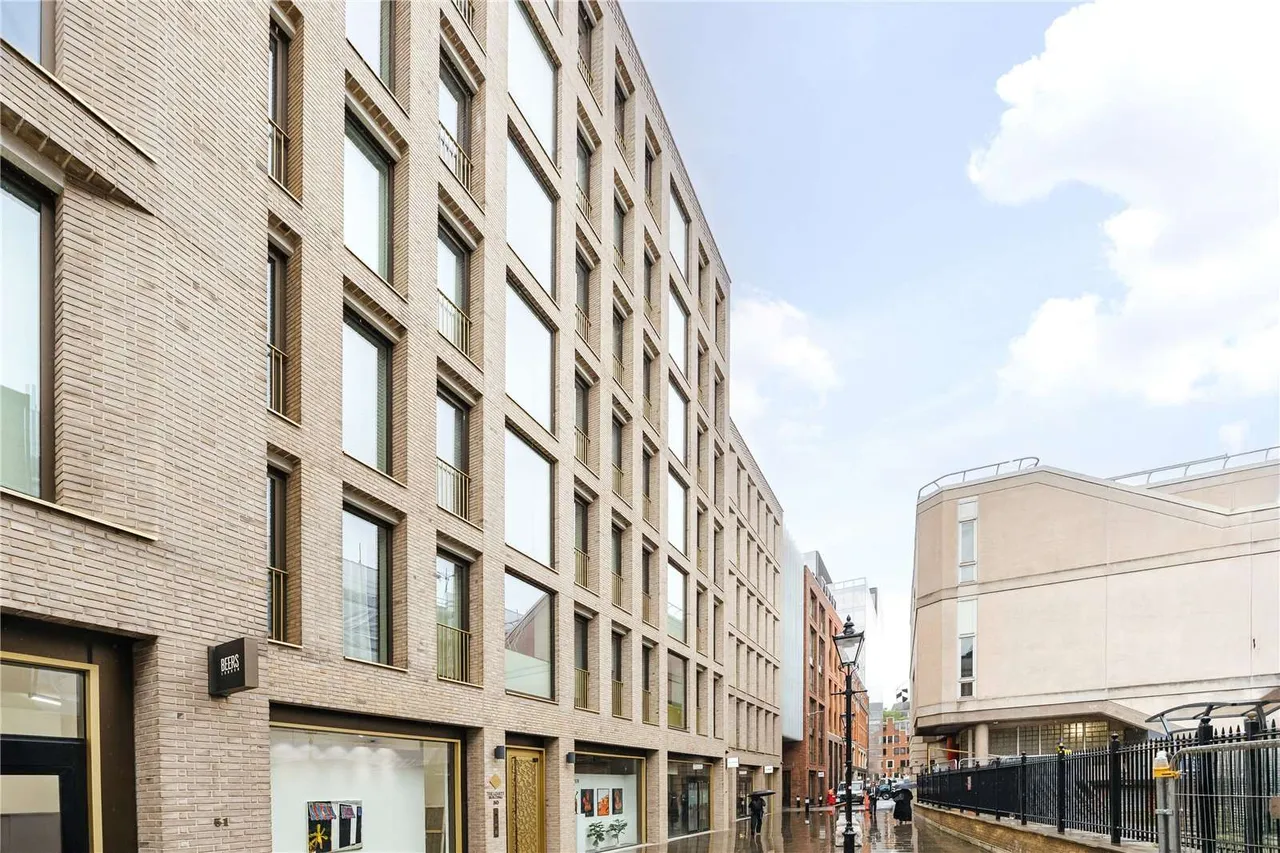 Little Britain, London, EC1A 7BR, photo 9