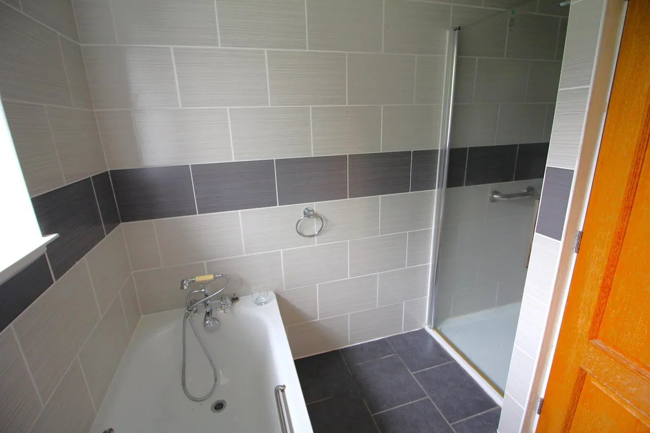 Vancouver Crescent, Blackburn, BB2, photo 10