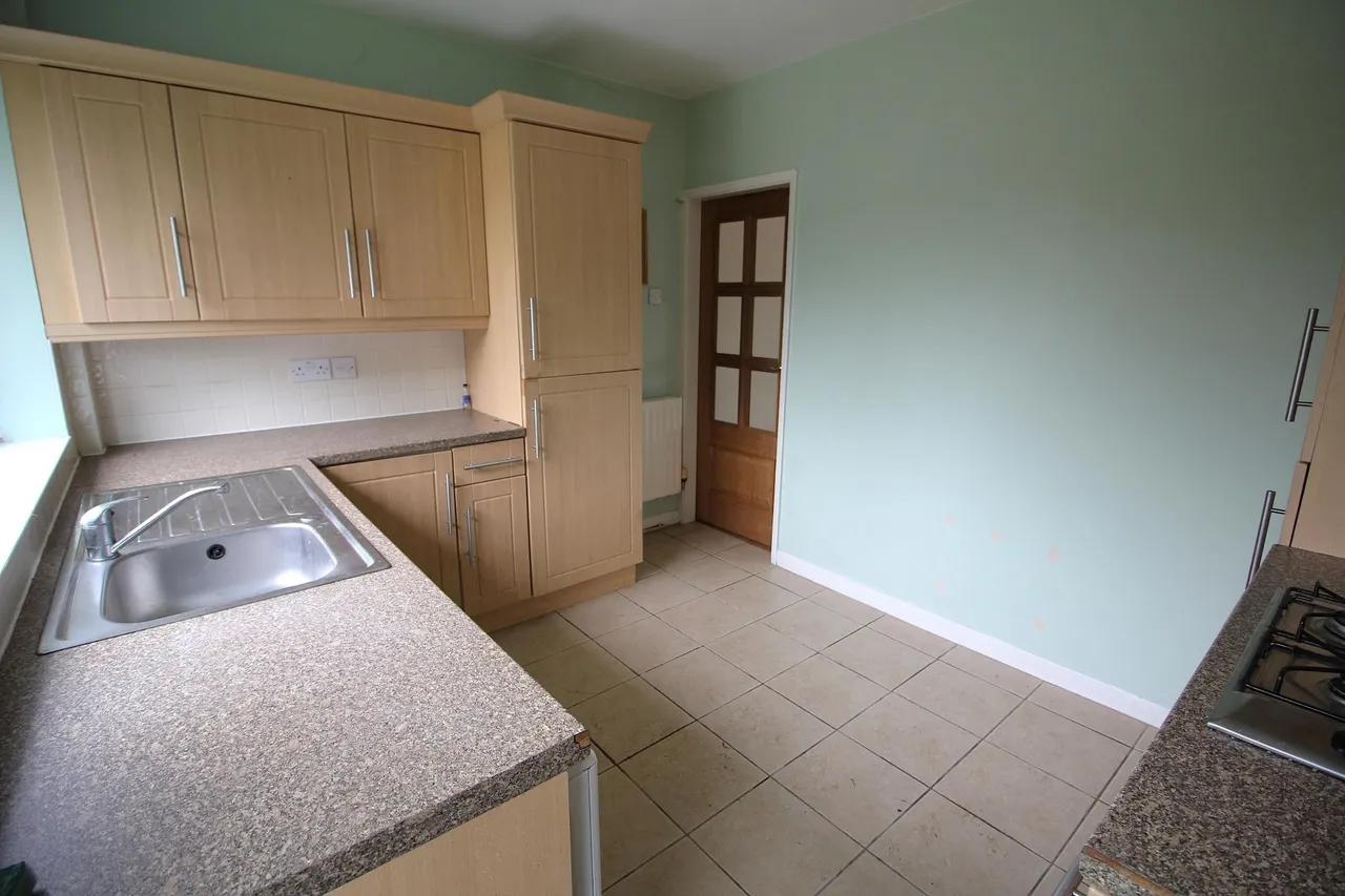 Vancouver Crescent, Blackburn, BB2, photo 5