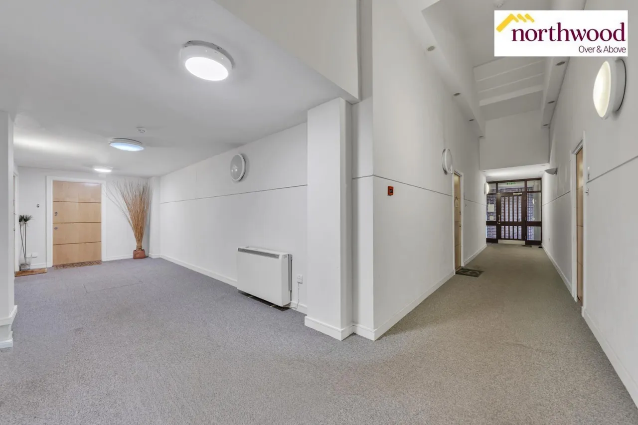 Gammons Lane, Watford, WD24, photo 8