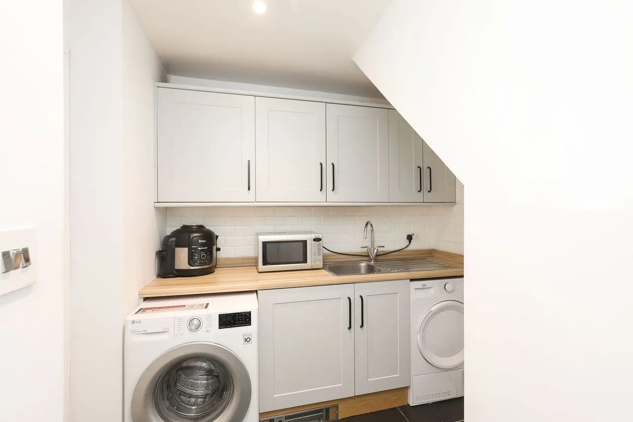 Wyvern Gardens, Sheffield, S17, photo 16