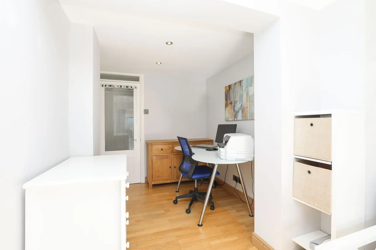 Wyvern Gardens, Sheffield, S17, photo 14