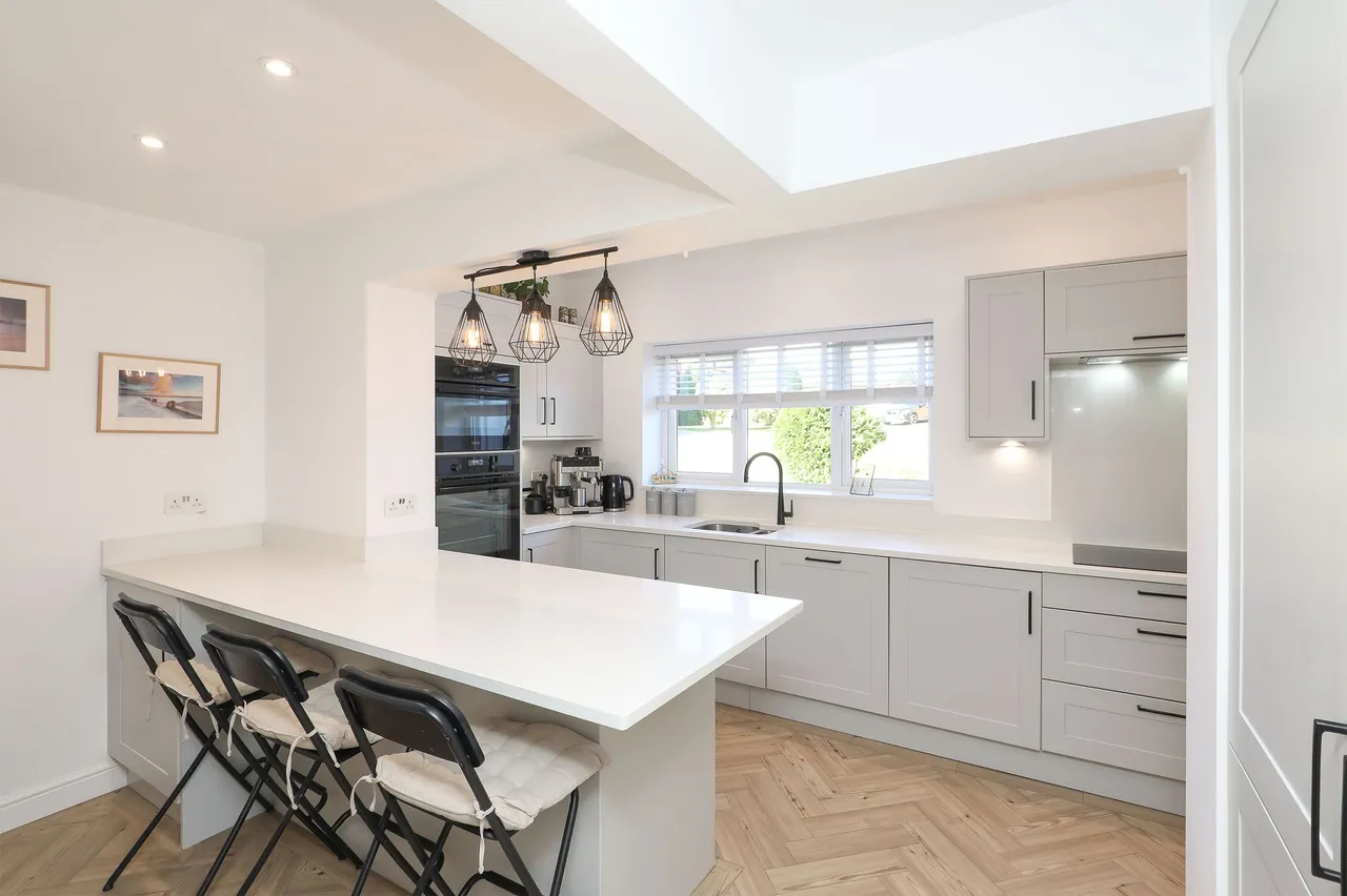 Wyvern Gardens, Sheffield, S17, photo 2