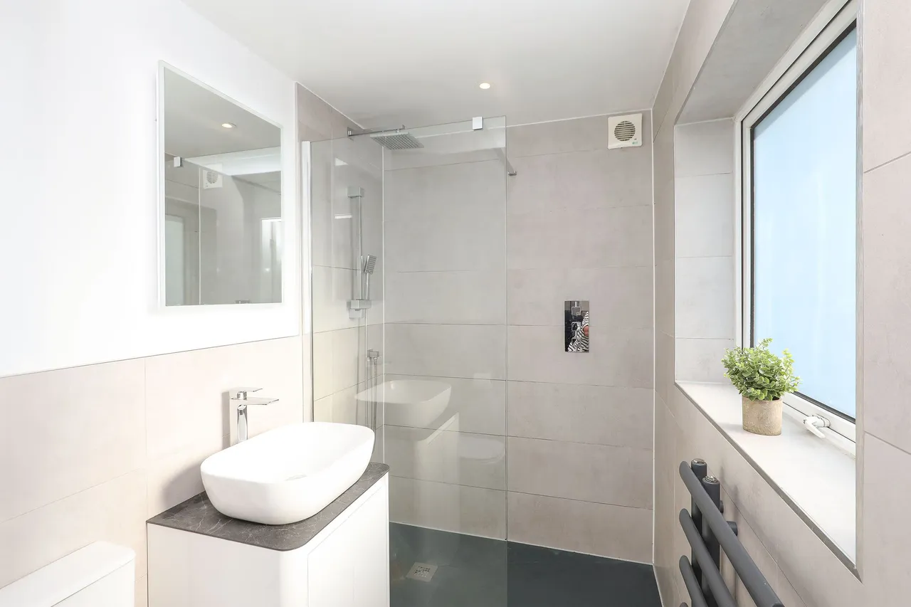 Wyvern Gardens, Sheffield, S17, photo 22