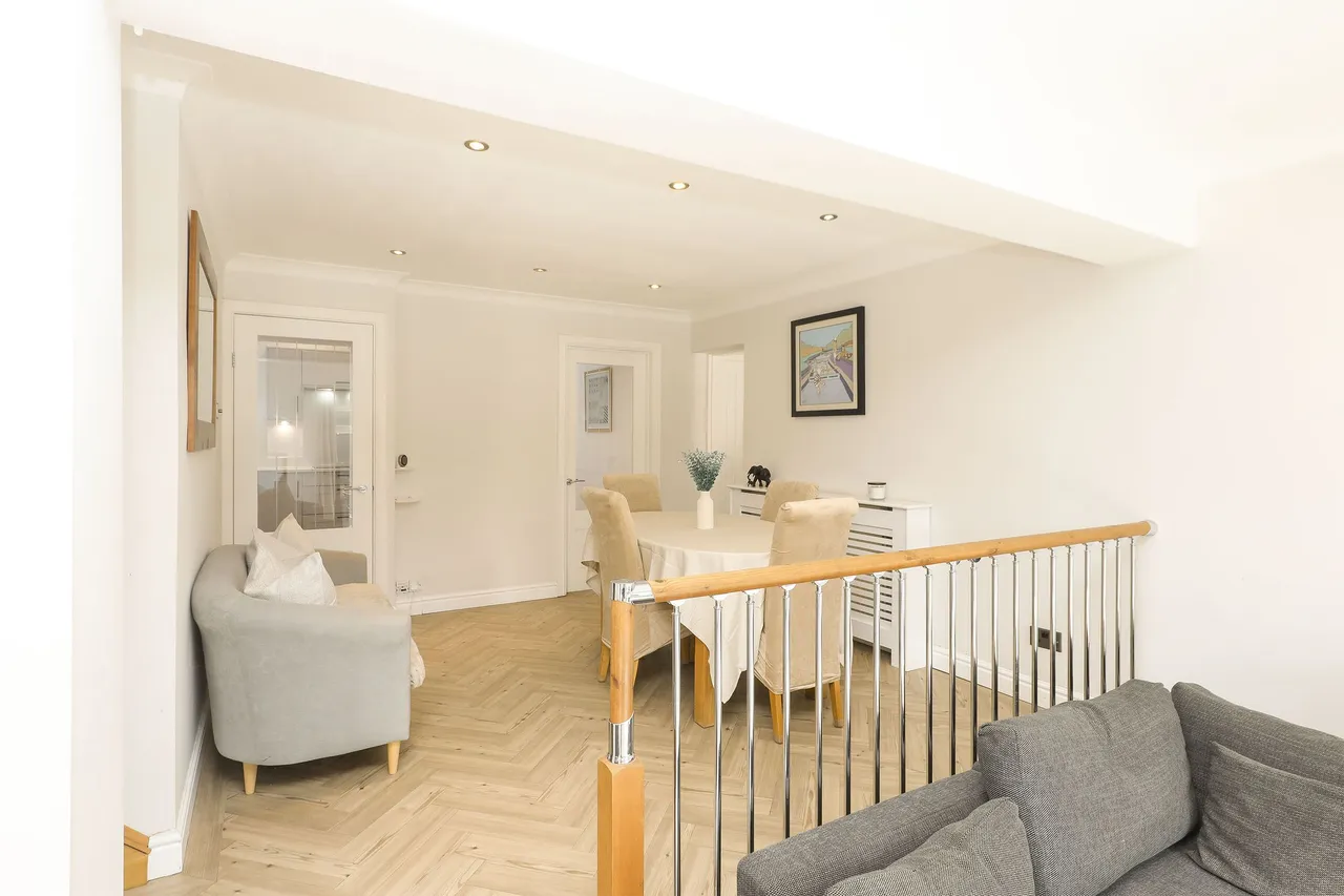 Wyvern Gardens, Sheffield, S17, photo 9