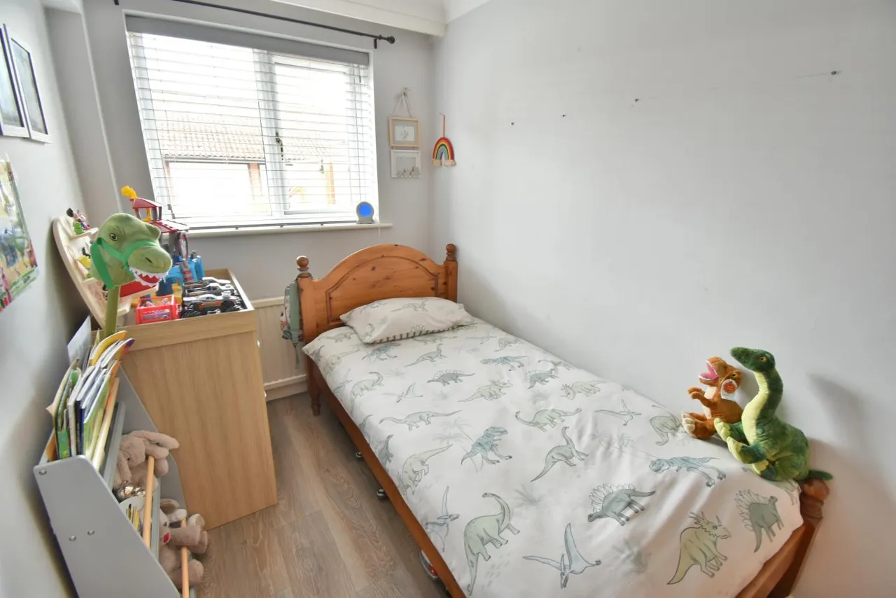 Ryan Gardens, BH11, photo 11