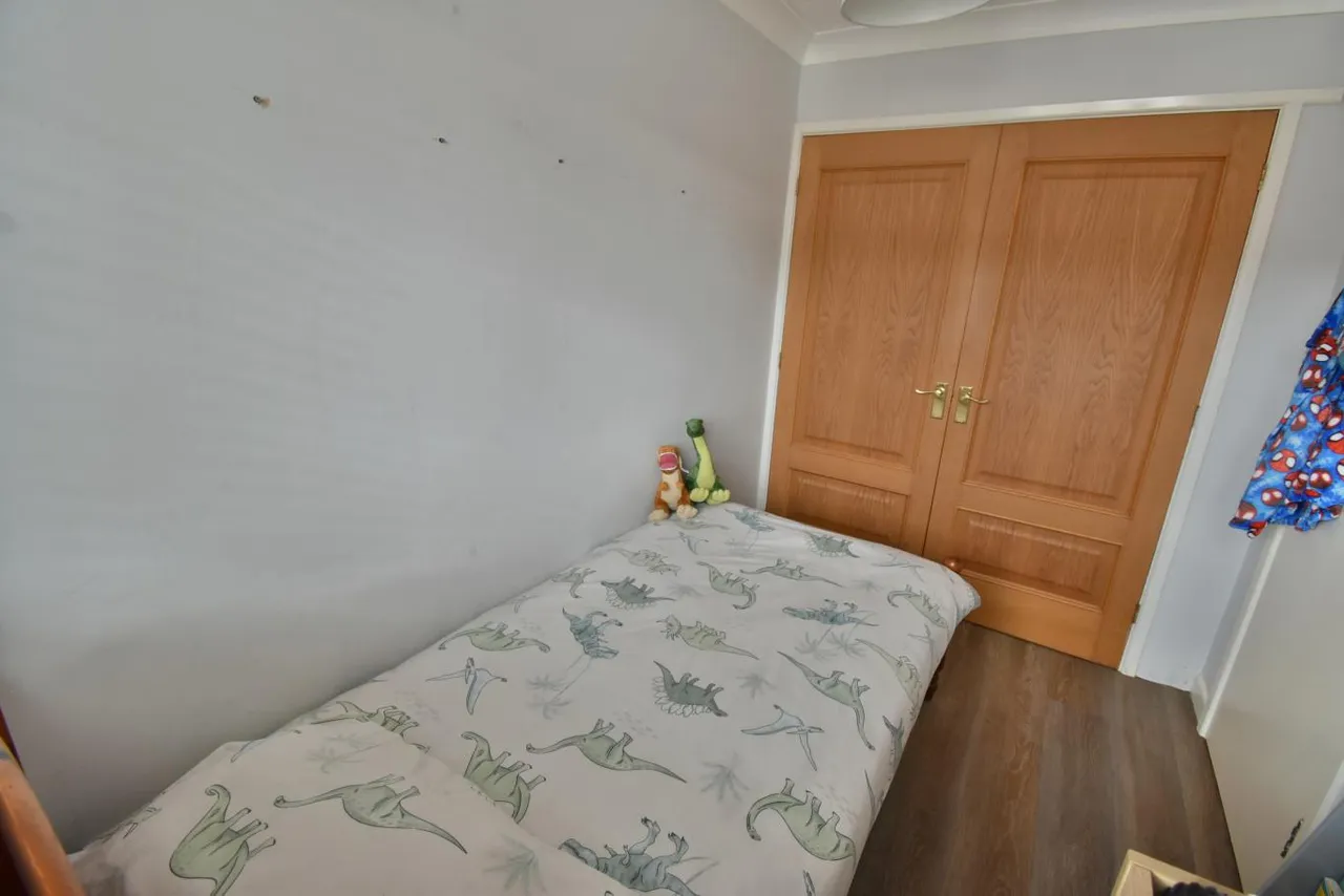 Ryan Gardens, BH11, photo 12